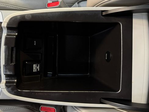 Used 2018 Acura TLX w/ Technology Package FWD image 21