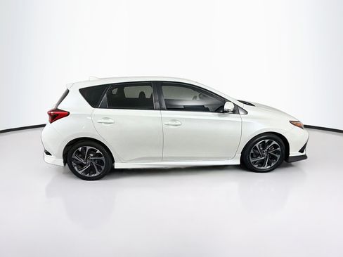 Used 2018 Toyota Corolla iM FWD image 10
