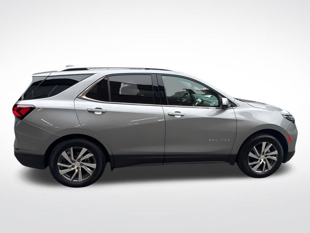 Used 2024 Chevrolet Equinox Premier AWD/4WD image 8