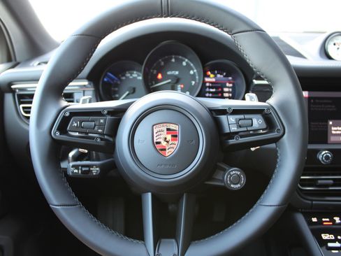 New 2026 Porsche Macan GTS image 15