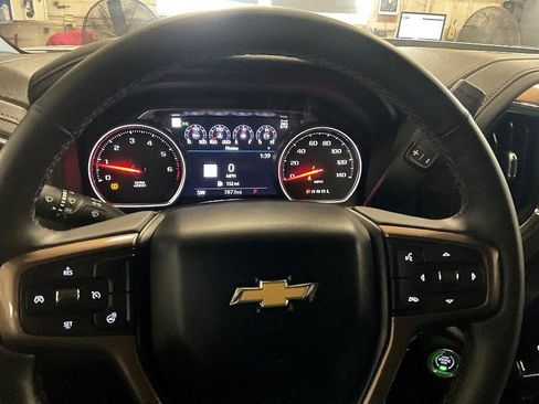 Used 2023 Chevrolet Silverado 2500 High Country image 22
