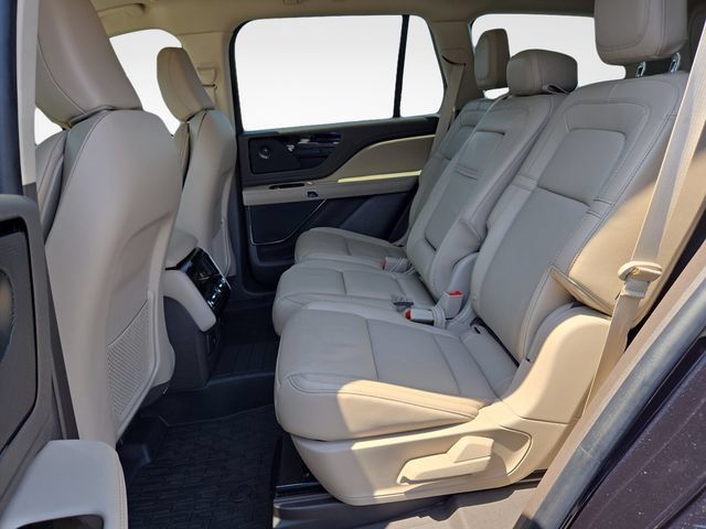 Used 2022 Lincoln Aviator Reserve w/ Elements Package Plus AWD/4WD image 14