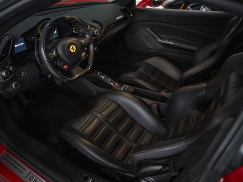 Certified 2017 Ferrari 488 GTB RWD image 28
