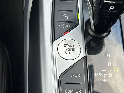 Used 2019 BMW 330i Sedan w/ Driving Assistance Package image 22