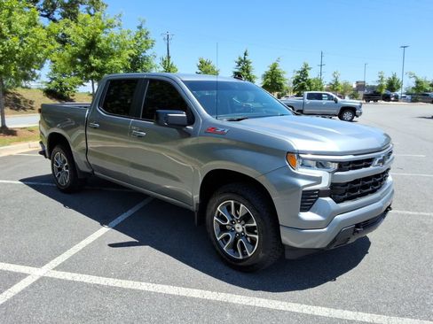 Certified 2024 Chevrolet Silverado 1500 RST AWD/4WD image 3
