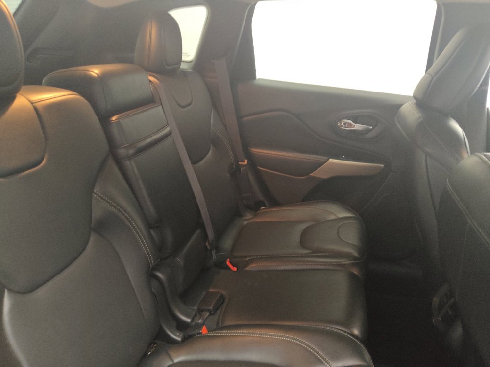 Used 2018 Jeep Cherokee Limited AWD/4WD image 19
