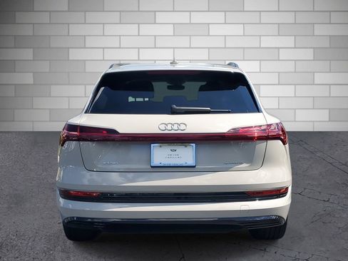 Used 2021 Audi e-tron Prestige image 3