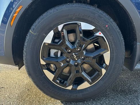 New 2026 Kia Sorento S image 9