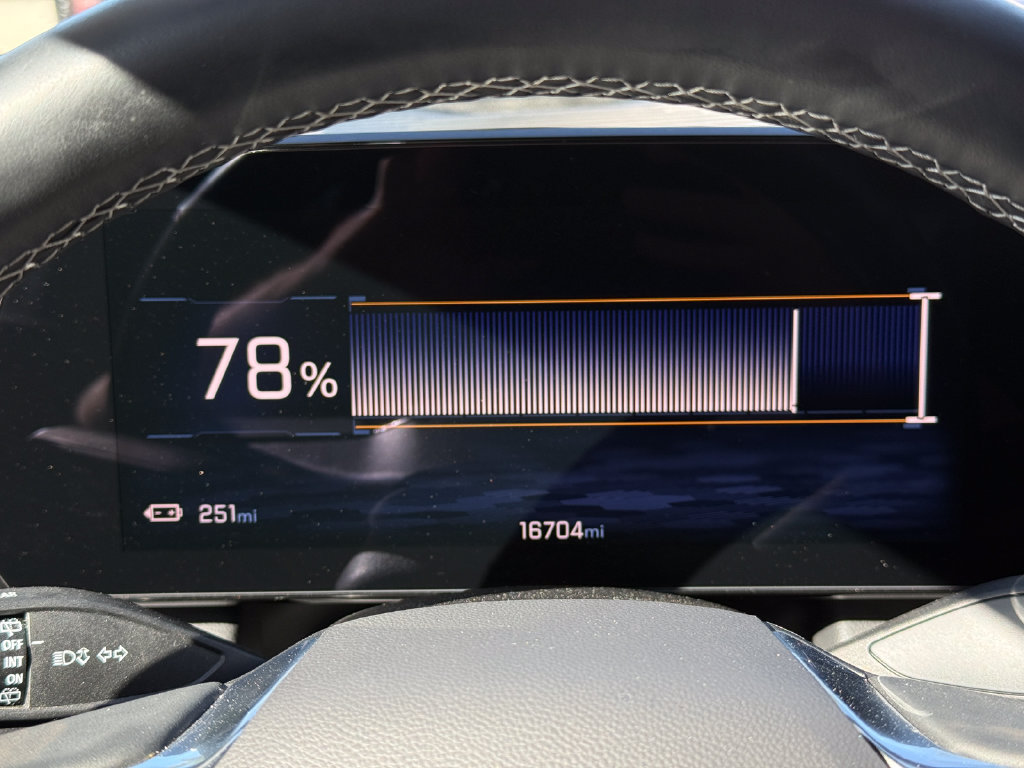 Used 2024 Chevrolet Equinox EV LT FWD image 10
