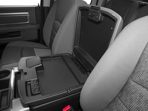 Used 2013 RAM 1500 Laramie w/ Convenience Group AWD/4WD image 17
