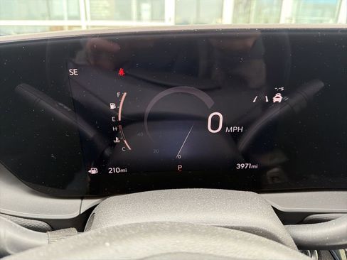 Certified 2025 Buick Envista Preferred w/ Convenience II Package image 8