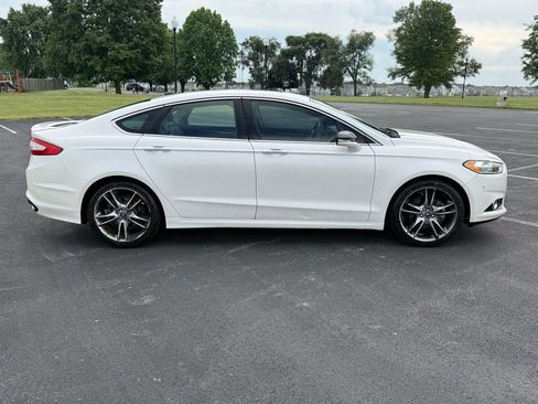 Used 2013 Ford Fusion Titanium FWD image 4