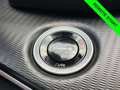Used 2024 Jeep Grand Cherokee Altitude AWD/4WD image 16