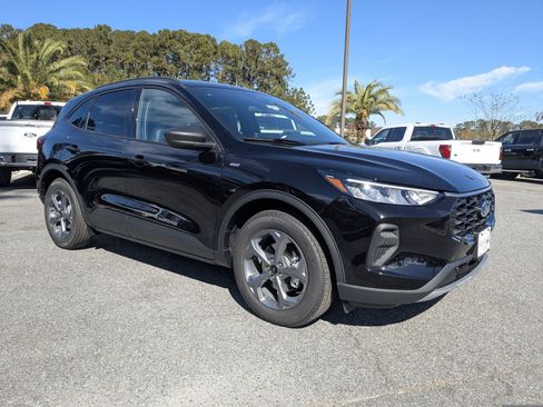 New 2026 Ford Escape ST-Line w/ Tech Pack #1 image 3