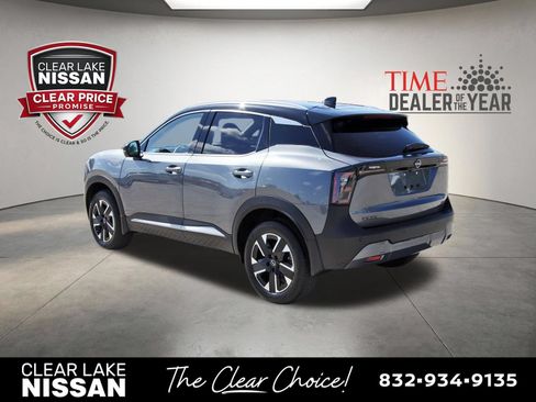 Certified 2025 Nissan Kicks SR FWD image 5