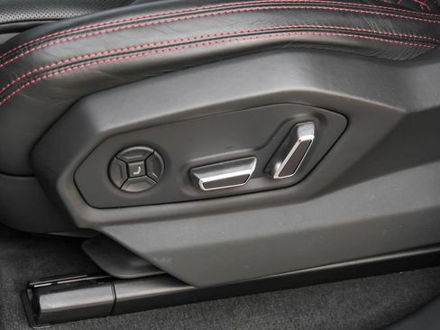 Used 2022 Lamborghini Urus image 42