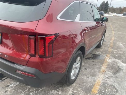 Used 2022 Kia Sorento LX image 10