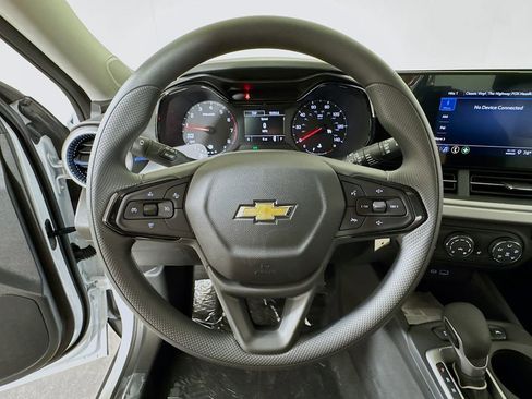 New 2026 Chevrolet Trax LS image 6