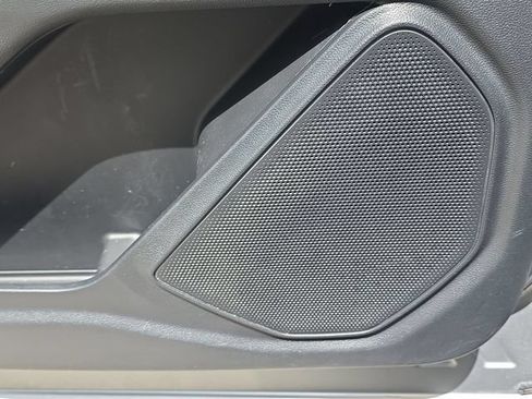 Used 2020 Ford Explorer XLT w/ Equipment Group 202A RWD image 29