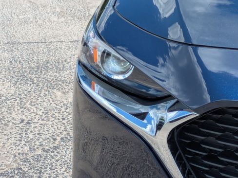 Used 2021 MAZDA MAZDA3 s FWD image 10