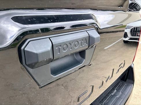 Used 2025 Toyota Tacoma SR5 RWD image 29