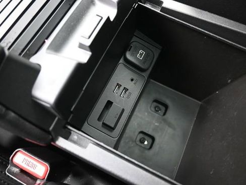 Used 2017 MAZDA MAZDA6 Touring w/ Touring Premium Package FWD image 17