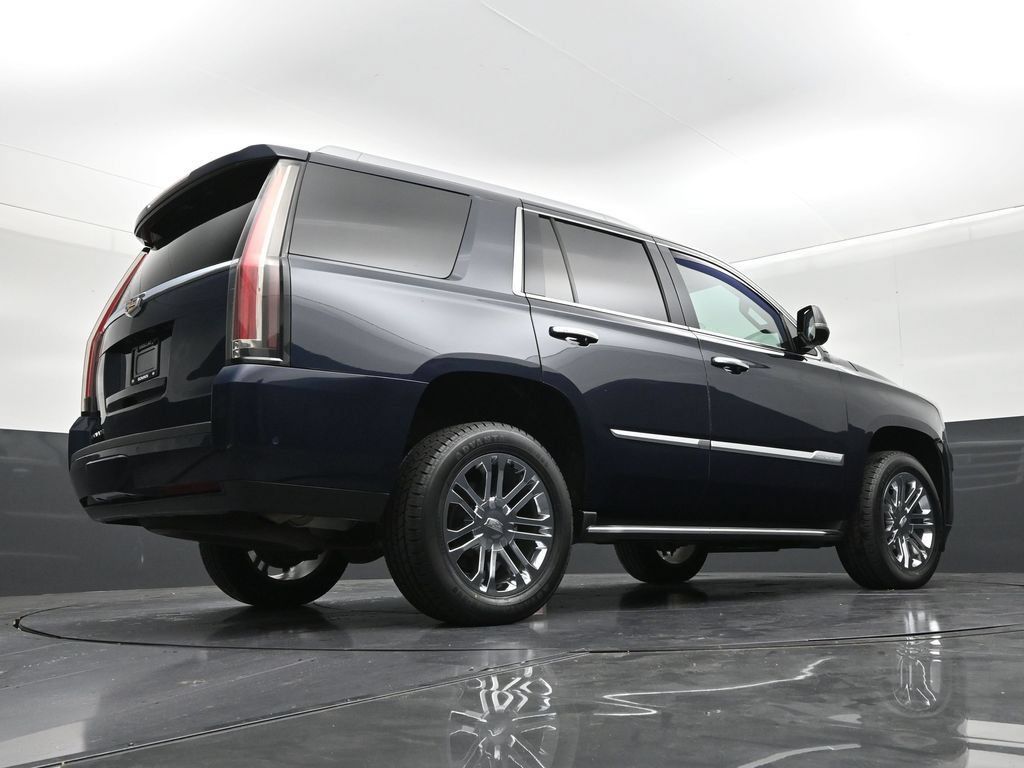 Used 2020 Cadillac Escalade 2WD image 24