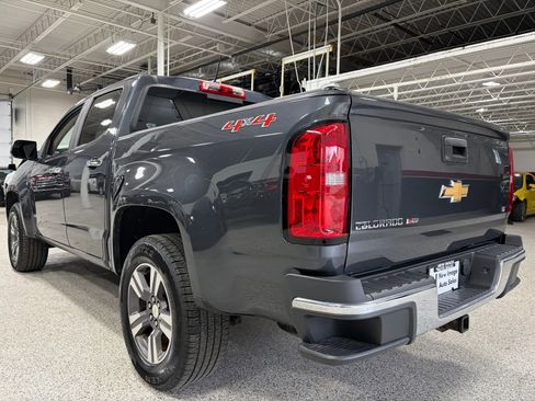 Used 2017 Chevrolet Colorado LT w/ Luxury Package, Chrome AWD/4WD image 3