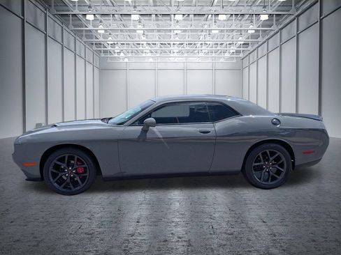 Used 2019 Dodge Challenger SXT w/ Blacktop Package RWD image 10