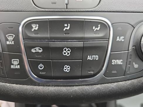 Used 2024 Chevrolet Malibu LT image 37