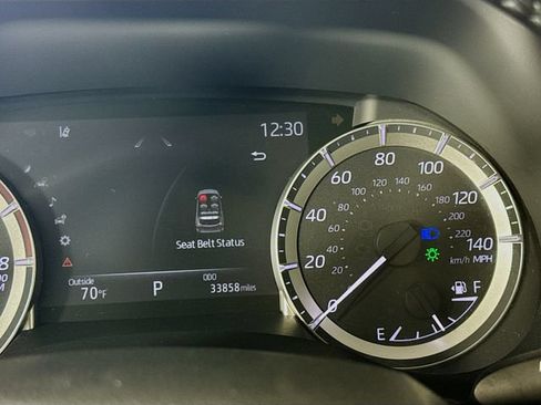 Used 2023 Toyota Highlander XLE FWD image 21