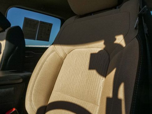 Used 2021 RAM 1500 Big Horn image 21