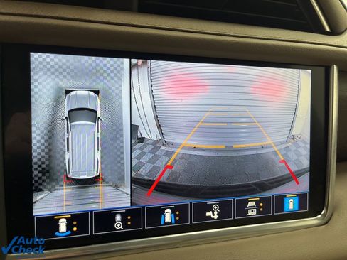 Used 2021 GMC Yukon XL Denali image 16