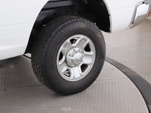 Used 2018 RAM 2500 Tradesman w/ Chrome Appearance Group AWD/4WD image 14