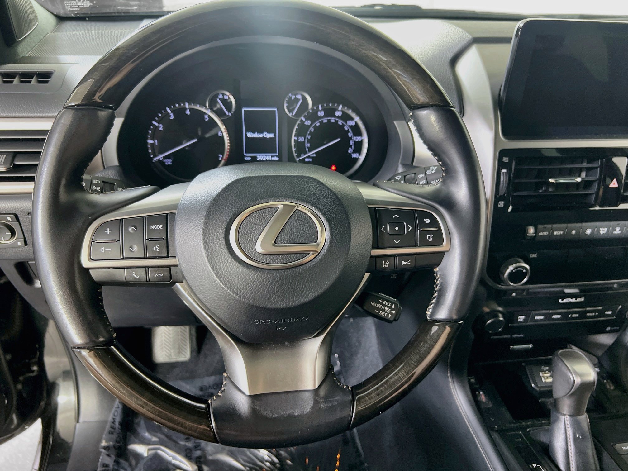 Used 2023 Lexus GX 460 Premium w/ Premium Package AWD/4WD image 11
