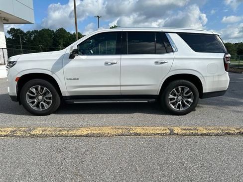 Used 2024 Chevrolet Tahoe LT w/ Luxury Package RWD image 2
