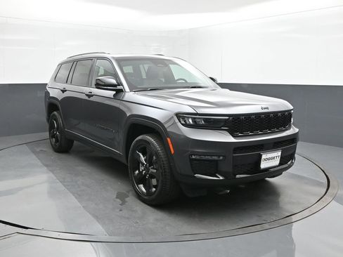 New 2025 Jeep Grand Cherokee L Limited w/ Black Appearance Package image 22