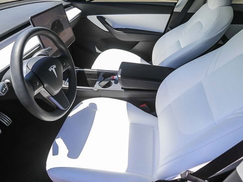 Used 2022 Tesla Model Y Performance AWD/4WD image 5