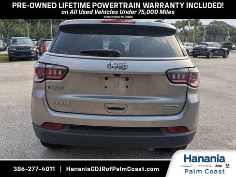 Used 2022 Jeep Compass Latitude AWD/4WD image 5