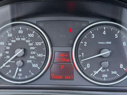 Used 2011 BMW 335i Convertible RWD image 15