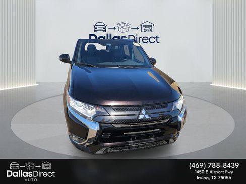 Used 2022 Mitsubishi Outlander LE image 3