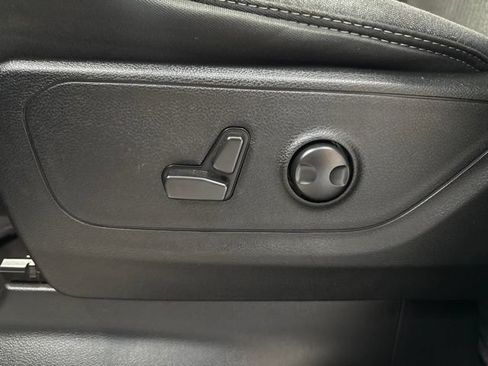 Used 2023 RAM 1500 Big Horn AWD/4WD image 29