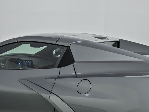 Used 2023 Chevrolet Corvette Stingray Premium Conv w/ Z51 Performance Package RWD image 21