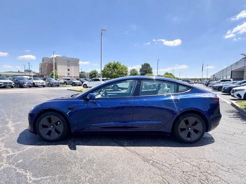 Used 2023 Tesla Model 3 Standard Range RWD image 5