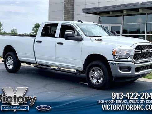 Used 2024 RAM 2500 Tradesman w/ Chrome Appearance Group AWD/4WD image 1