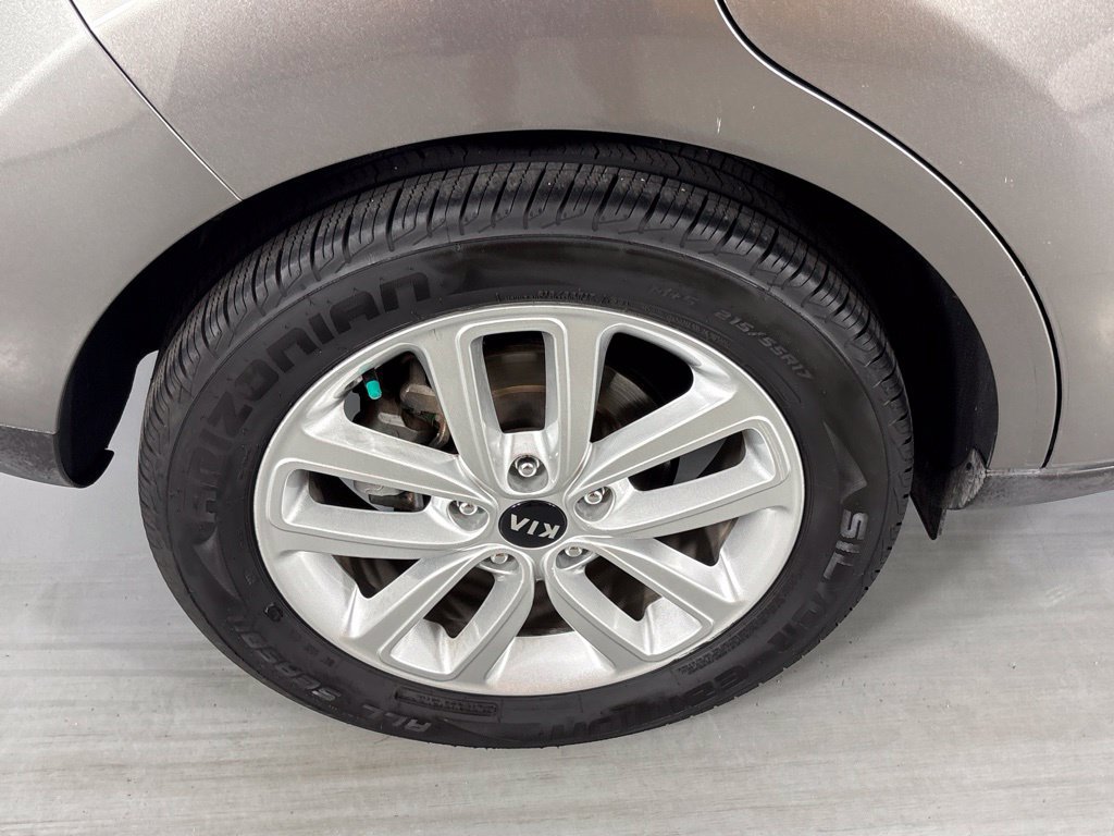 Used 2019 Kia Soul + w/ Audio Package FWD image 10