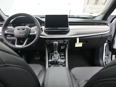 New 2026 Jeep Compass Limited image 24