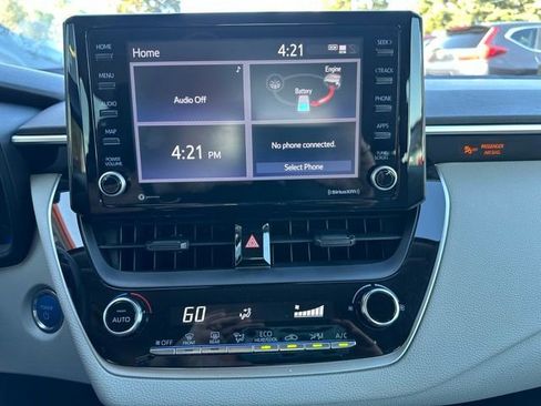 Used 2022 Toyota Corolla LE image 19
