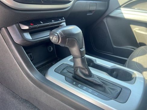 Used 2021 Chevrolet Colorado LT image 9