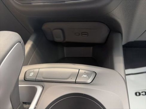 New 2026 Chevrolet Trax LS w/ LS Convenience Package FWD image 19